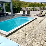 Private Pool By Day Off Apartment Skopje
