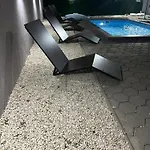 Apartment Private Pool By Day Off Skopje