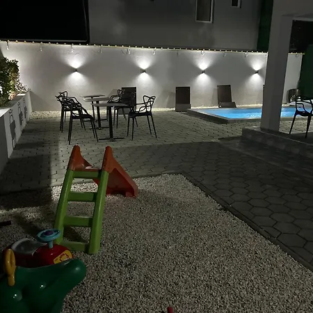 Private Pool By Day Off Апартаменты Скопье