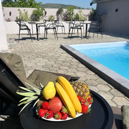 Private Pool By Day Off