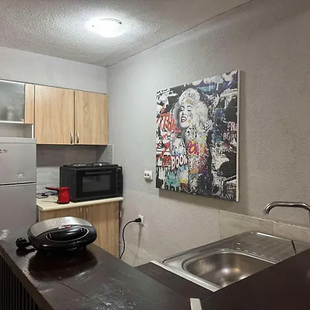 Апартаменти Private Pool By Day Off Скоп'є