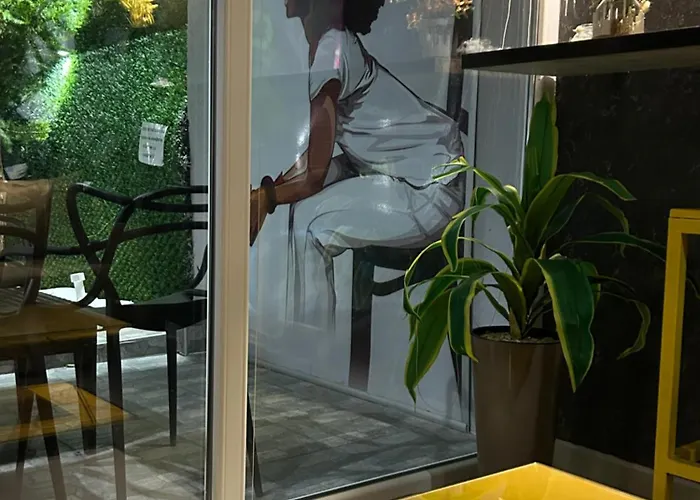 Апартаменти Private Pool By Day Off